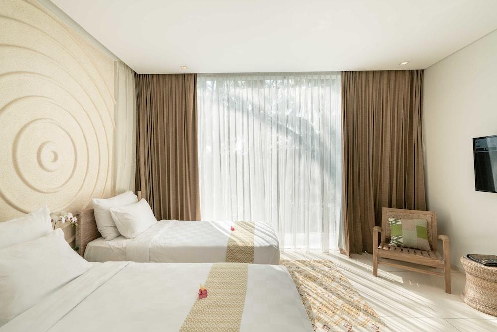 Svarga Resort Lombok Senggigi Esterno foto