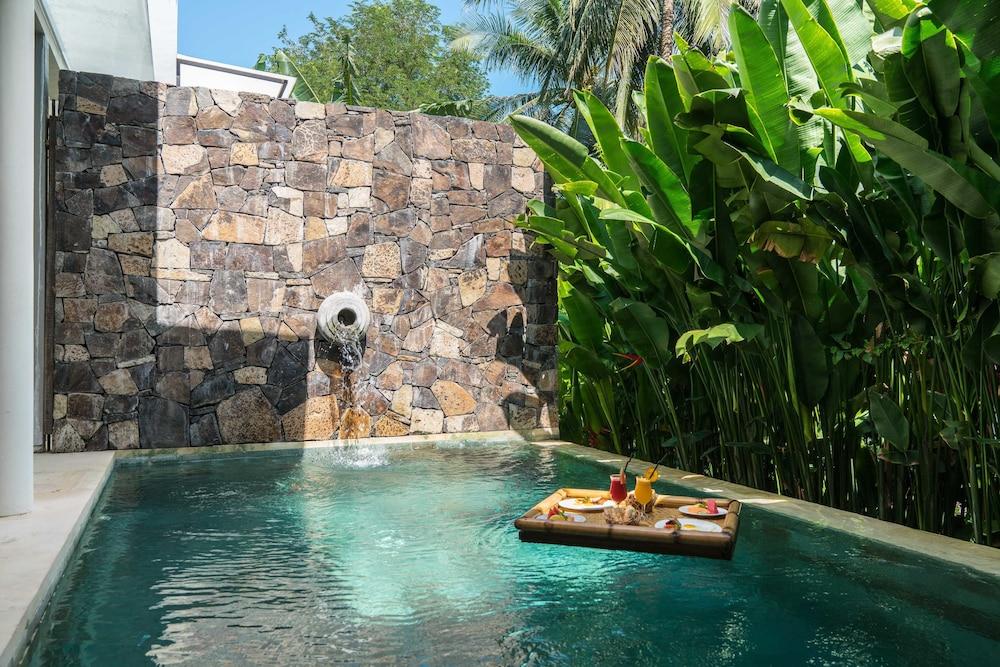 Svarga Resort Lombok Senggigi Esterno foto