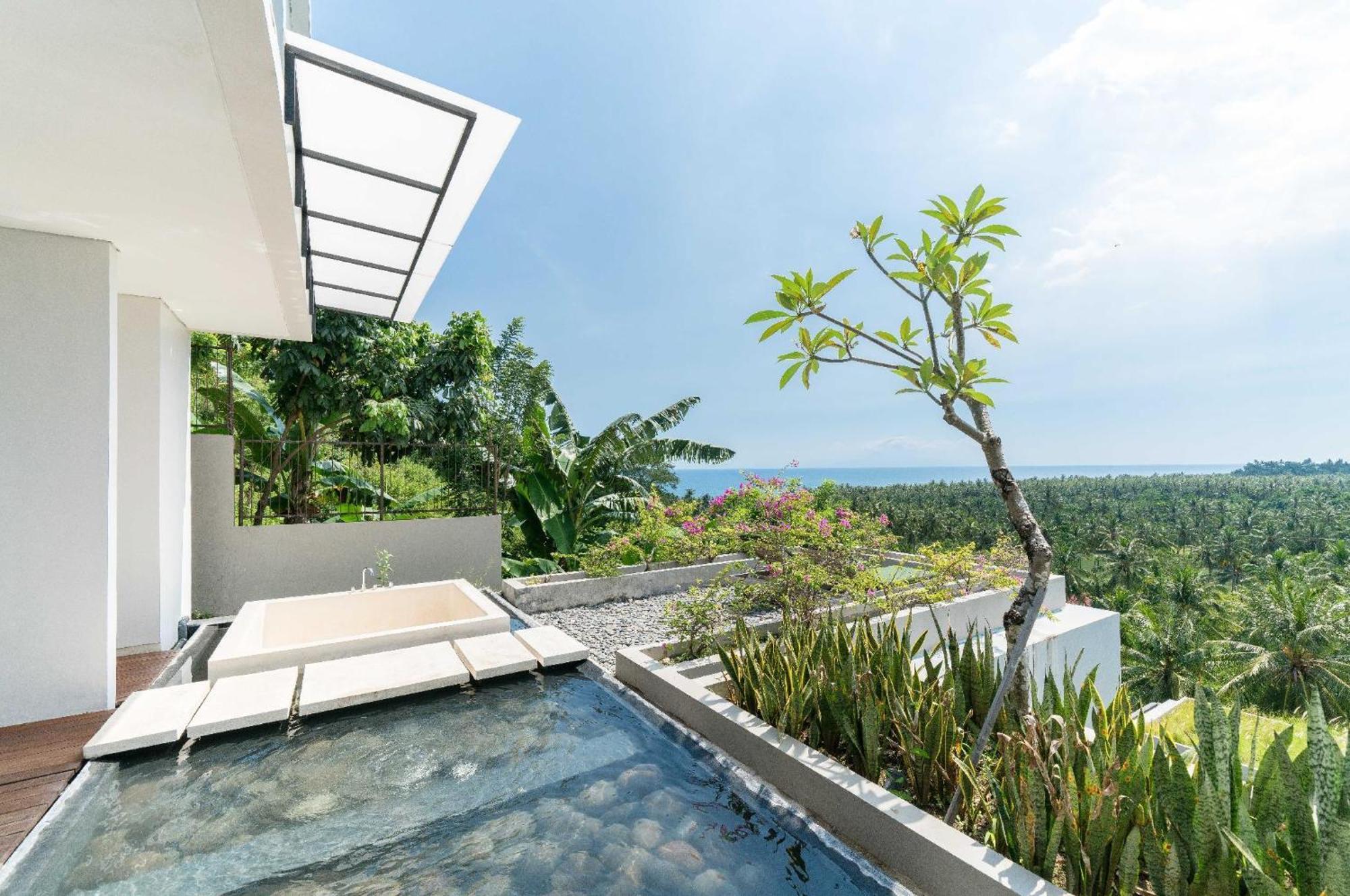 Svarga Resort Lombok Senggigi Esterno foto