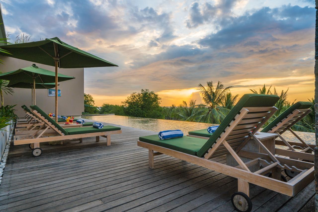 Svarga Resort Lombok Senggigi Esterno foto