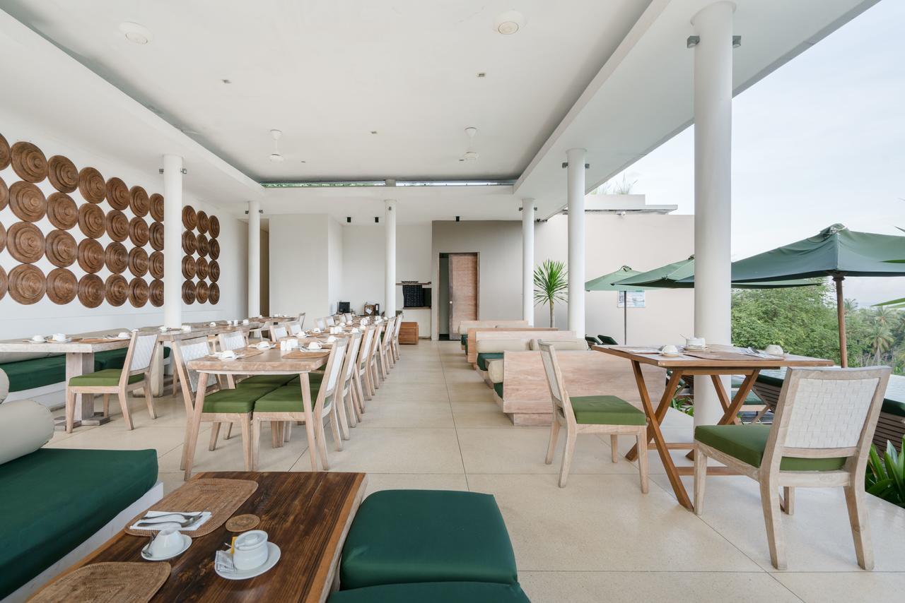 Svarga Resort Lombok Senggigi Esterno foto